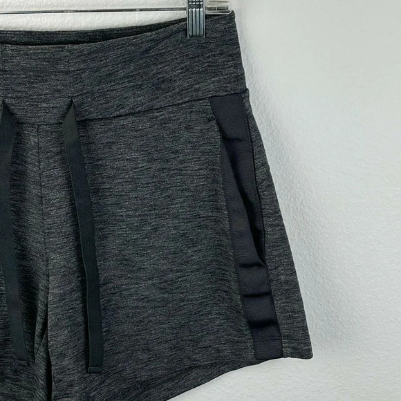 Athleta Shorts Women's Sz ST Metro Downtown Wide Leg Mid Rise Pocket Gray - Picture 6 of 10